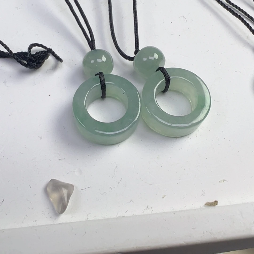 翡翠散珠厚妆甜甜圈一对