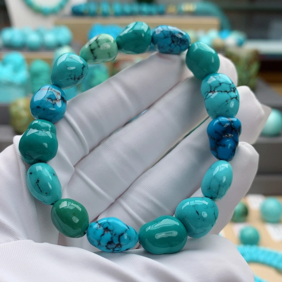 未镶嵌绿松石颈饰