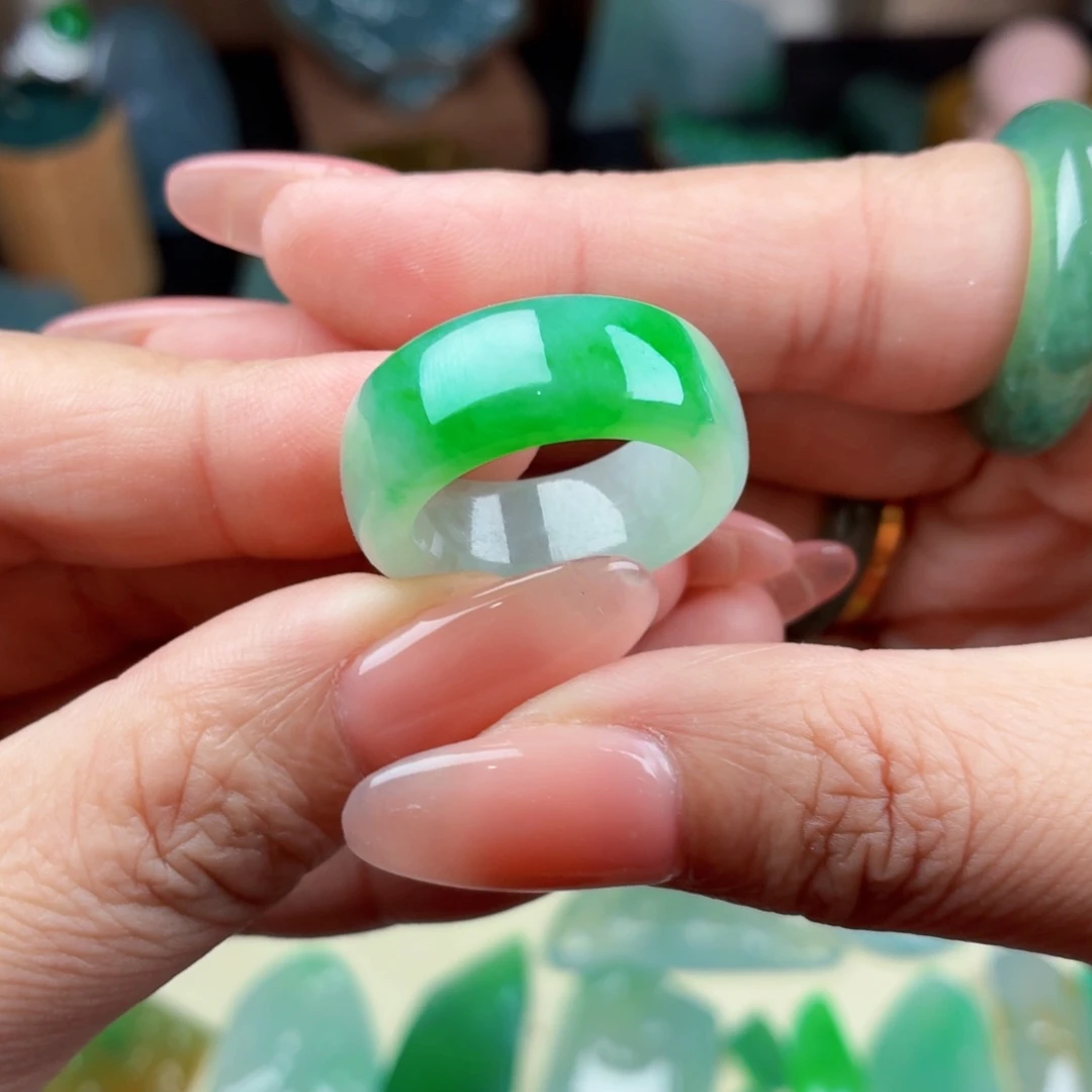 定制翡翠未镶嵌翡翠首饰