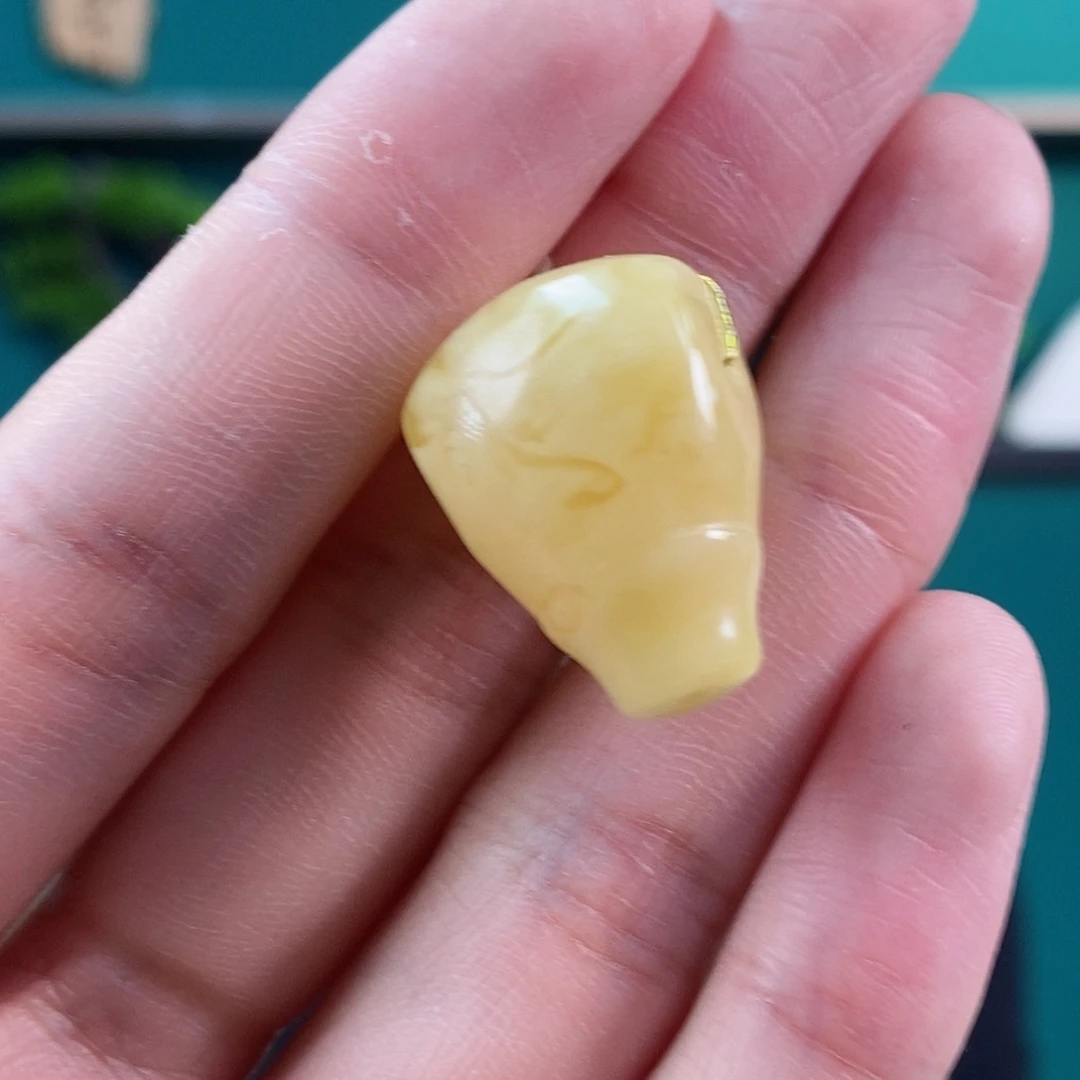 蜜蜡珠宝奇石未镶嵌