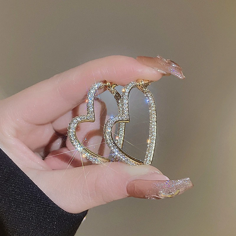 合金耳饰 新款耳饰复古港风款饰品爱心耳环女高级新款百搭耳钉潮