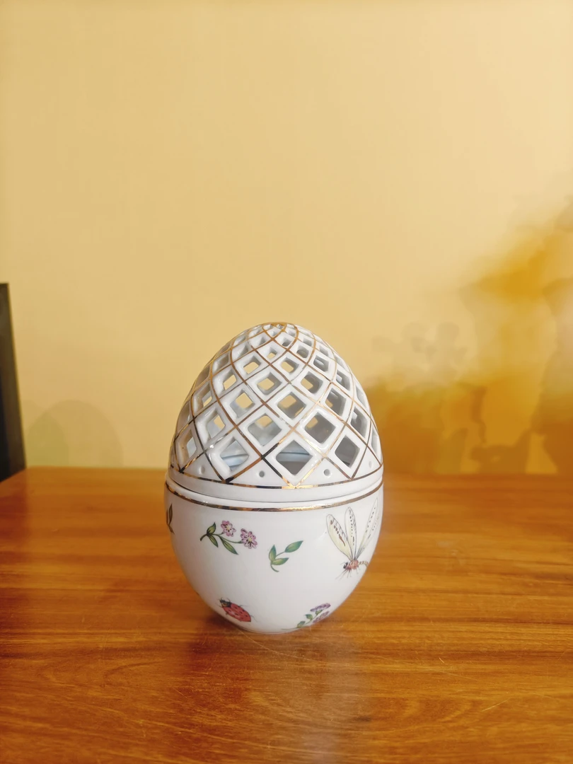 昆轩家镂空香薰罐子微瑕