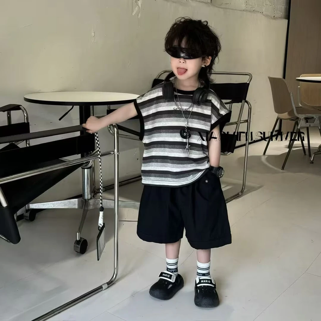 现货〃2025夏新款套装条纹短袖T恤短裤韩版男童洋气潮酷儿童x5002