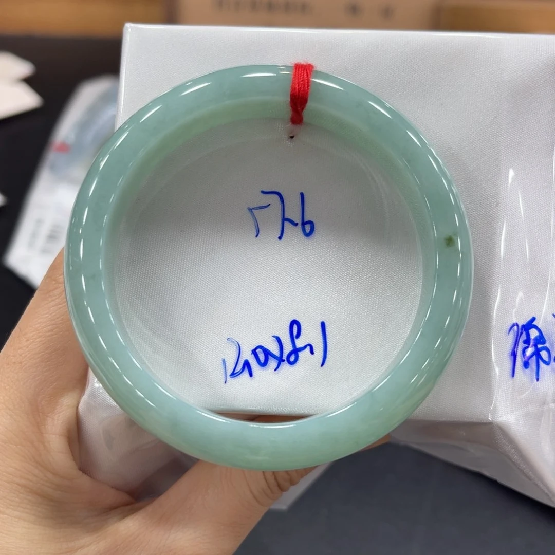 未镶嵌手镯翡翠翡翠