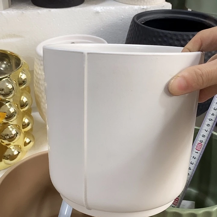 摆件陶盆有孔 瑕疵介意勿拍