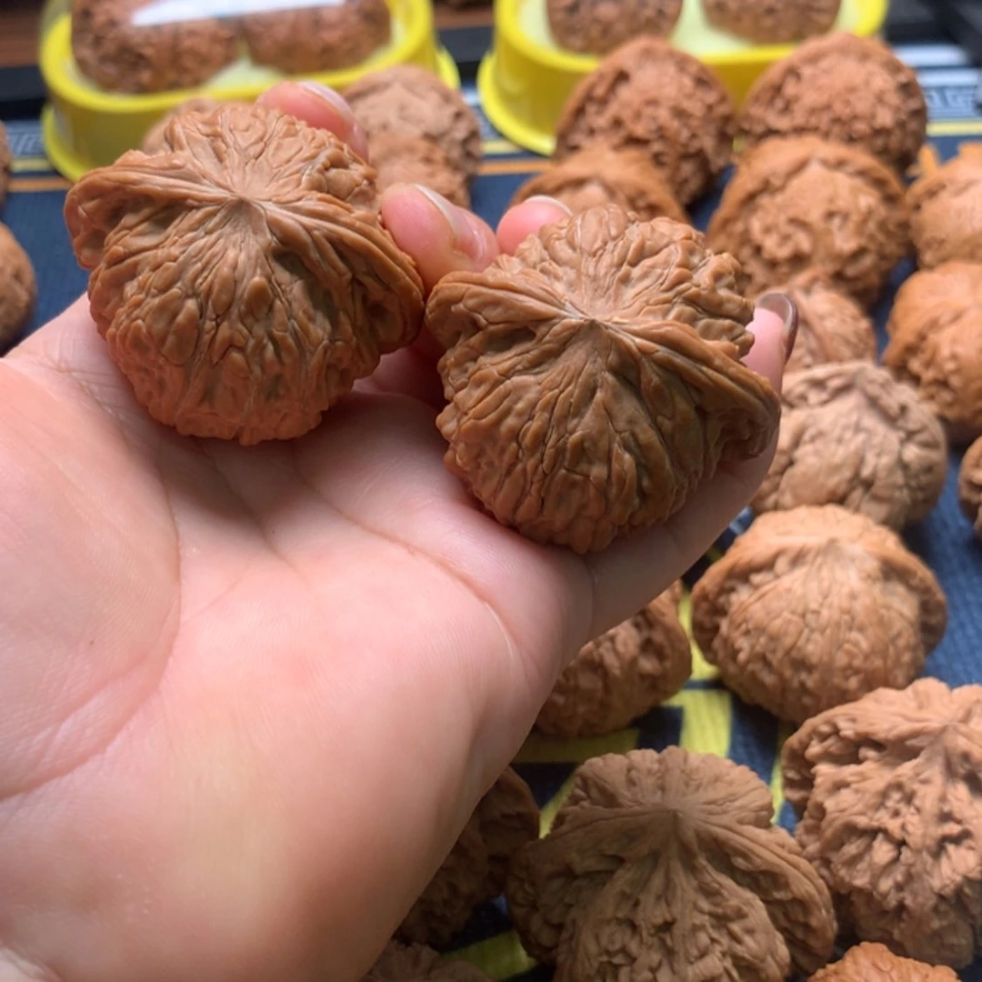 【闪购商品】文玩核桃把件六*磨盘44