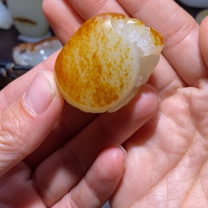 牛***神和田玉未镶嵌吊坠(不含链)