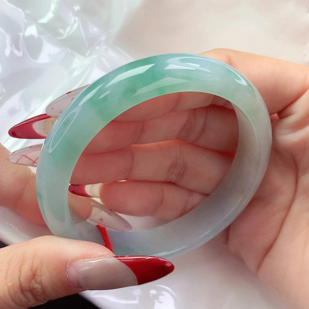 【闪购商品】翡翠手镯未镶嵌a 13750