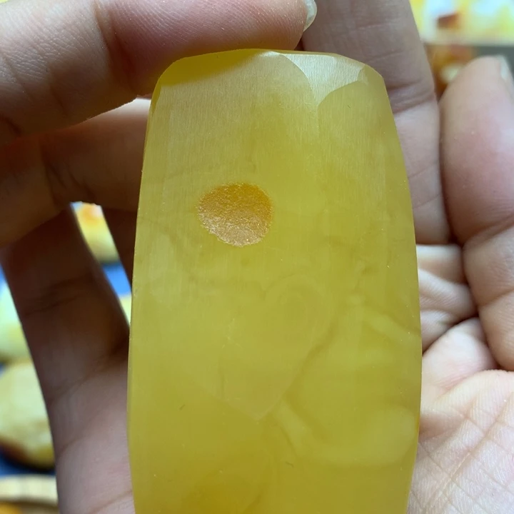 未镶嵌定制琥珀蜜蜡工坊原石定制