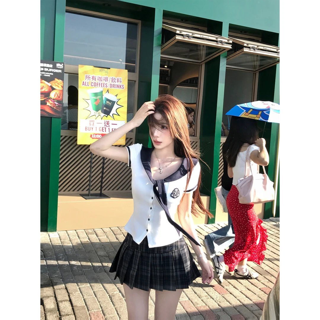 Mejiu蜜九【加州美院】原创学院辣妹短袖t恤女夏季修身设计感上衣