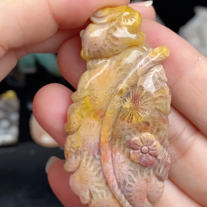 未镶嵌手镯（圆镯）硅化玉