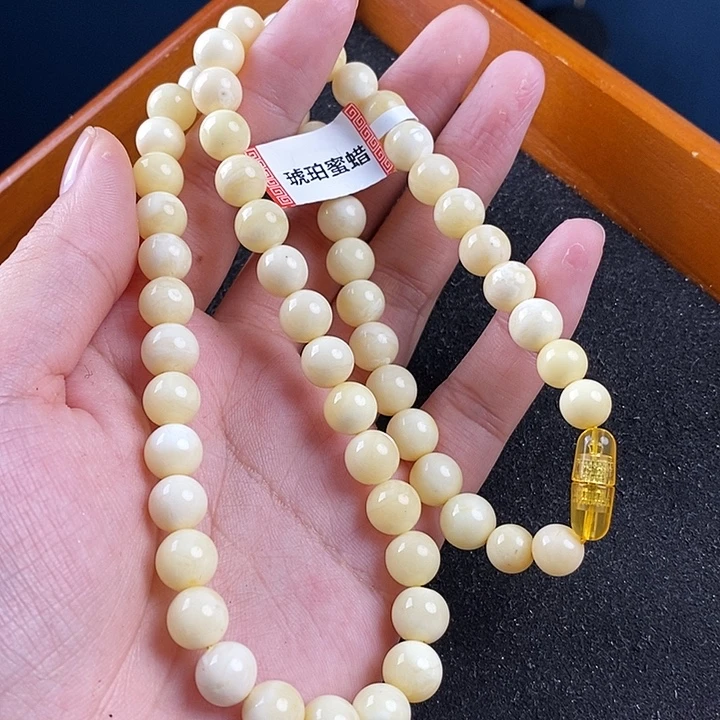 蜜蜡未镶嵌珠宝奇石