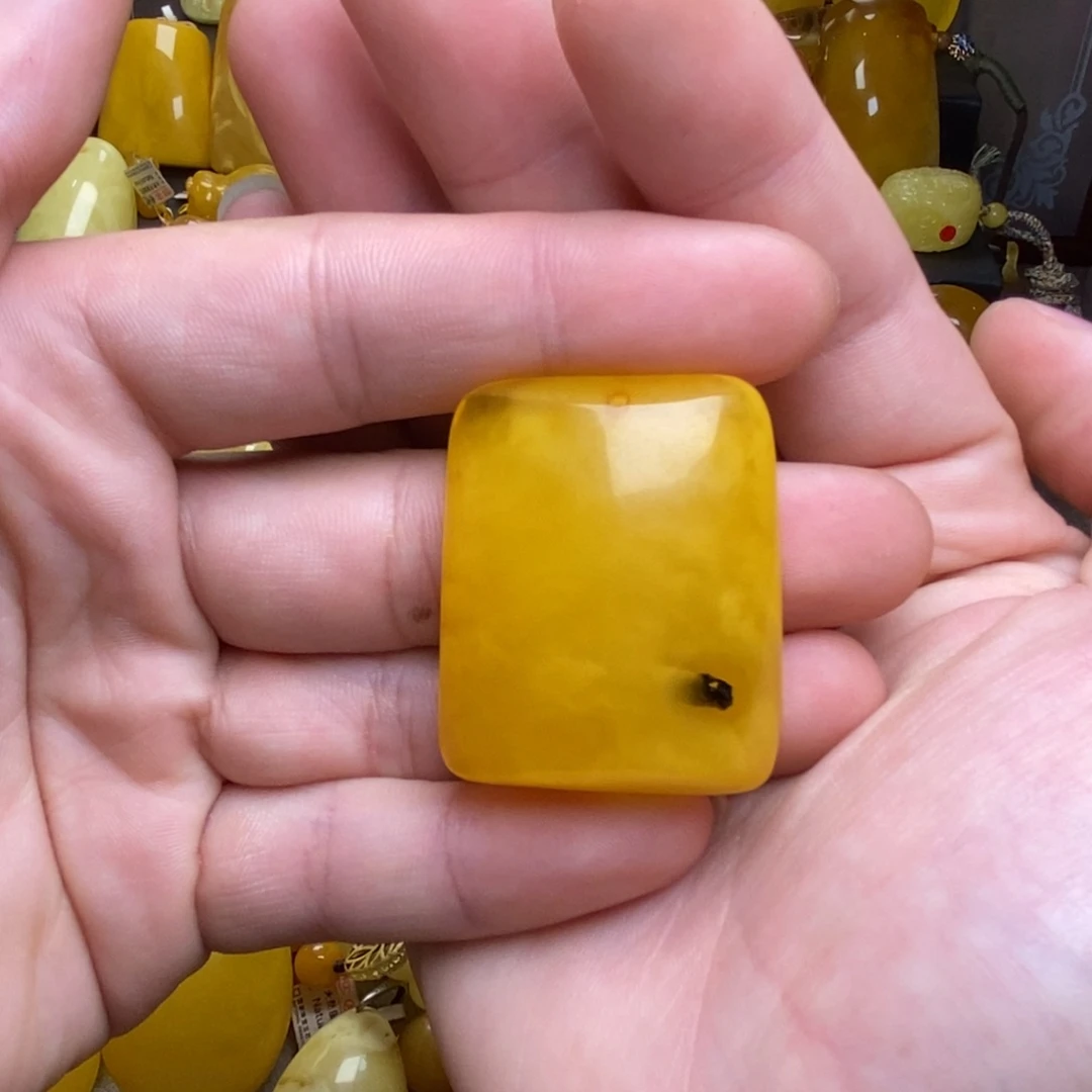 琥珀未镶嵌裸石蜜蜡