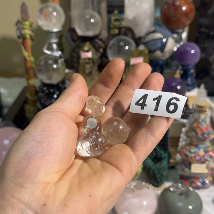 未镶嵌水晶大型摆件（非配饰）