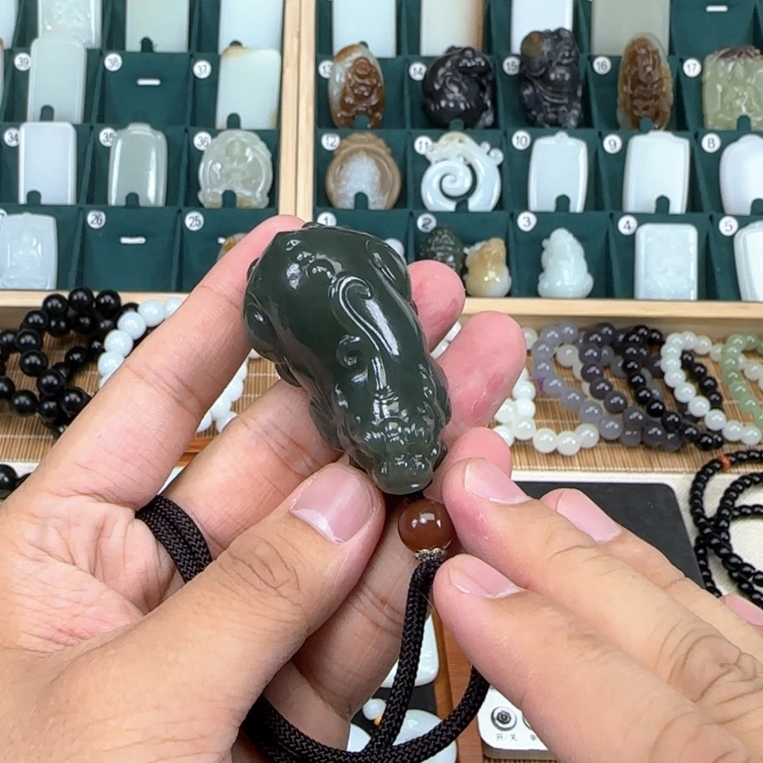 和田玉挂件未镶嵌