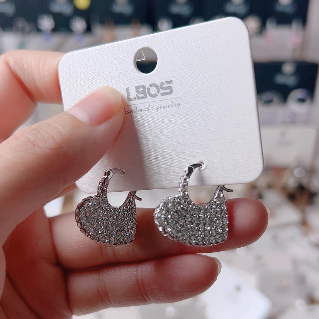 锆石纯铜合金耳环的