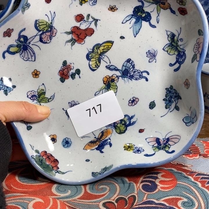 青花瓷景德镇手绘蝴蝶花边盘子