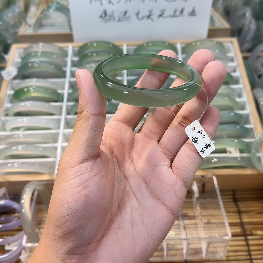 玛瑙/玉髓未镶嵌手镯圈口60.4