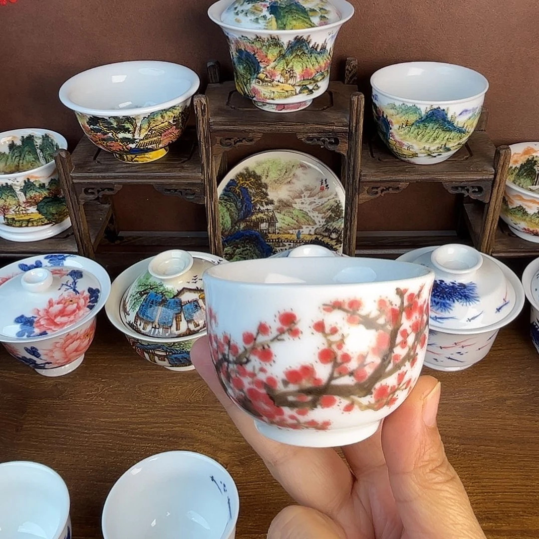 忠意堂釉下五彩红梅