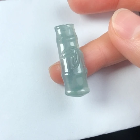 翡翠未镶嵌颈饰缅甸A货，每天下午1点半开播