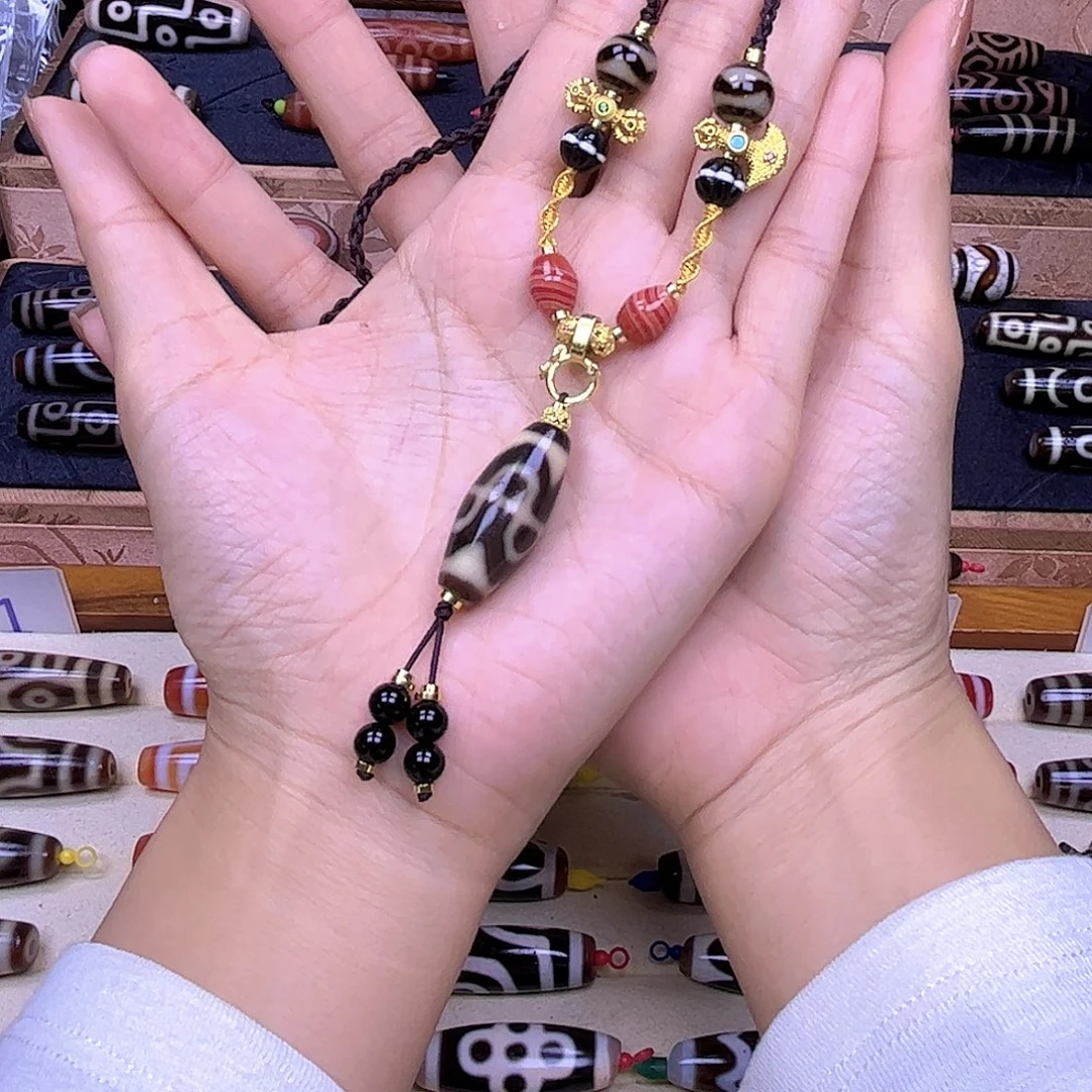 低***调玛瑙/玉髓未镶嵌颈饰