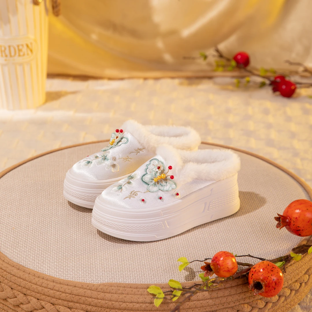 冬季国风包头半拖鞋女外穿增高加绒加厚新中式日常百搭绣花棉拖鞋