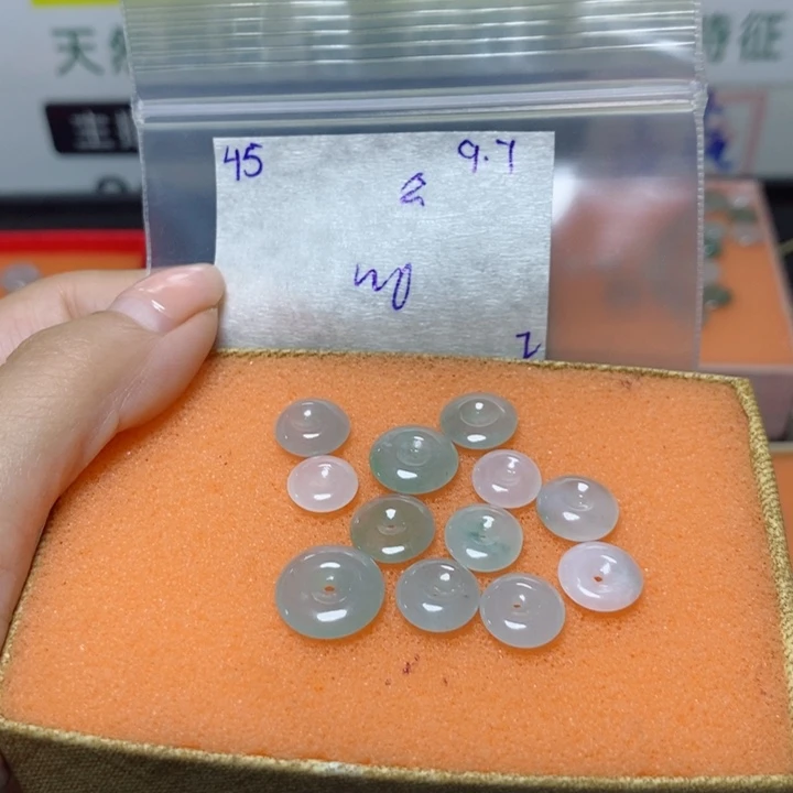 未镶嵌定制翡翠不退