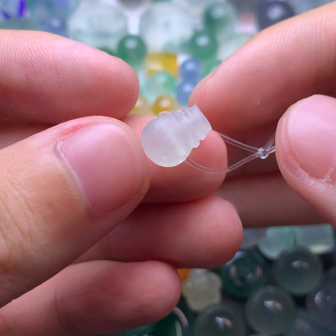 定制翡翠未镶嵌挂件