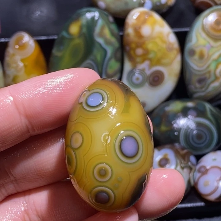 玛瑙/玉髓未镶嵌珠宝奇石91