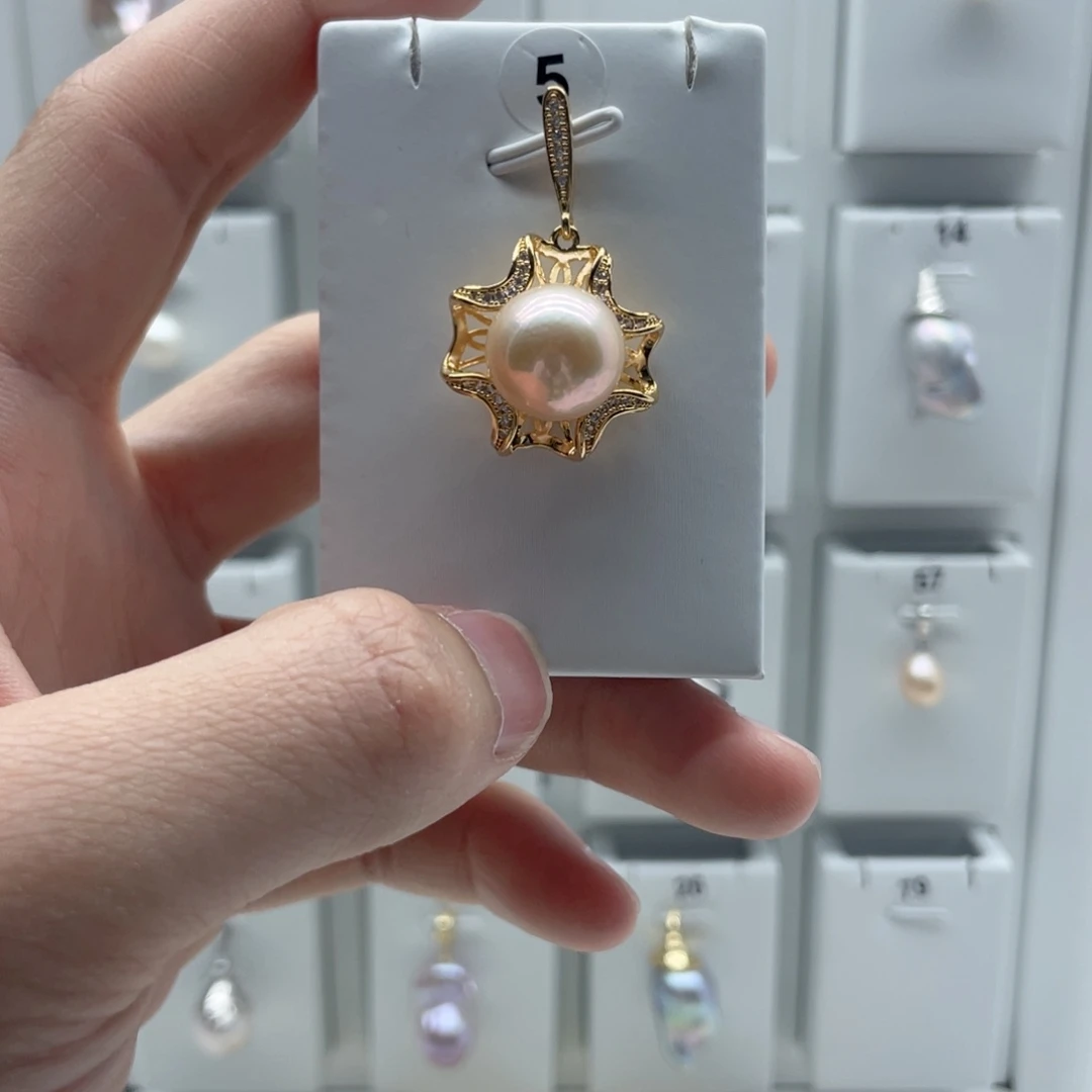 合金淡水珍珠颈饰