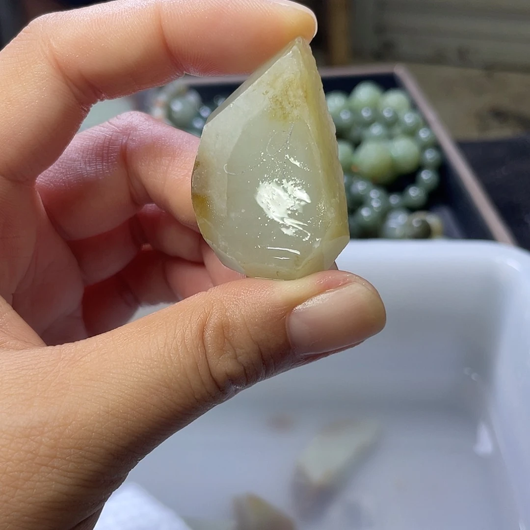 和田玉（糖玉）未镶嵌珠宝半成品