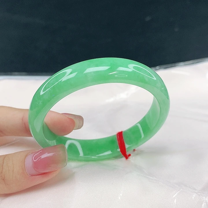 翡翠未镶嵌手镯圈51.6，05025