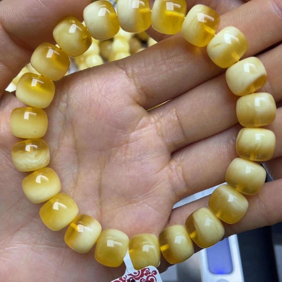 蜜蜡未镶嵌珠宝奇石160