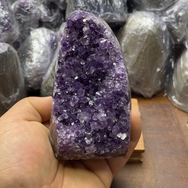 紫晶未镶嵌摆件紫晶