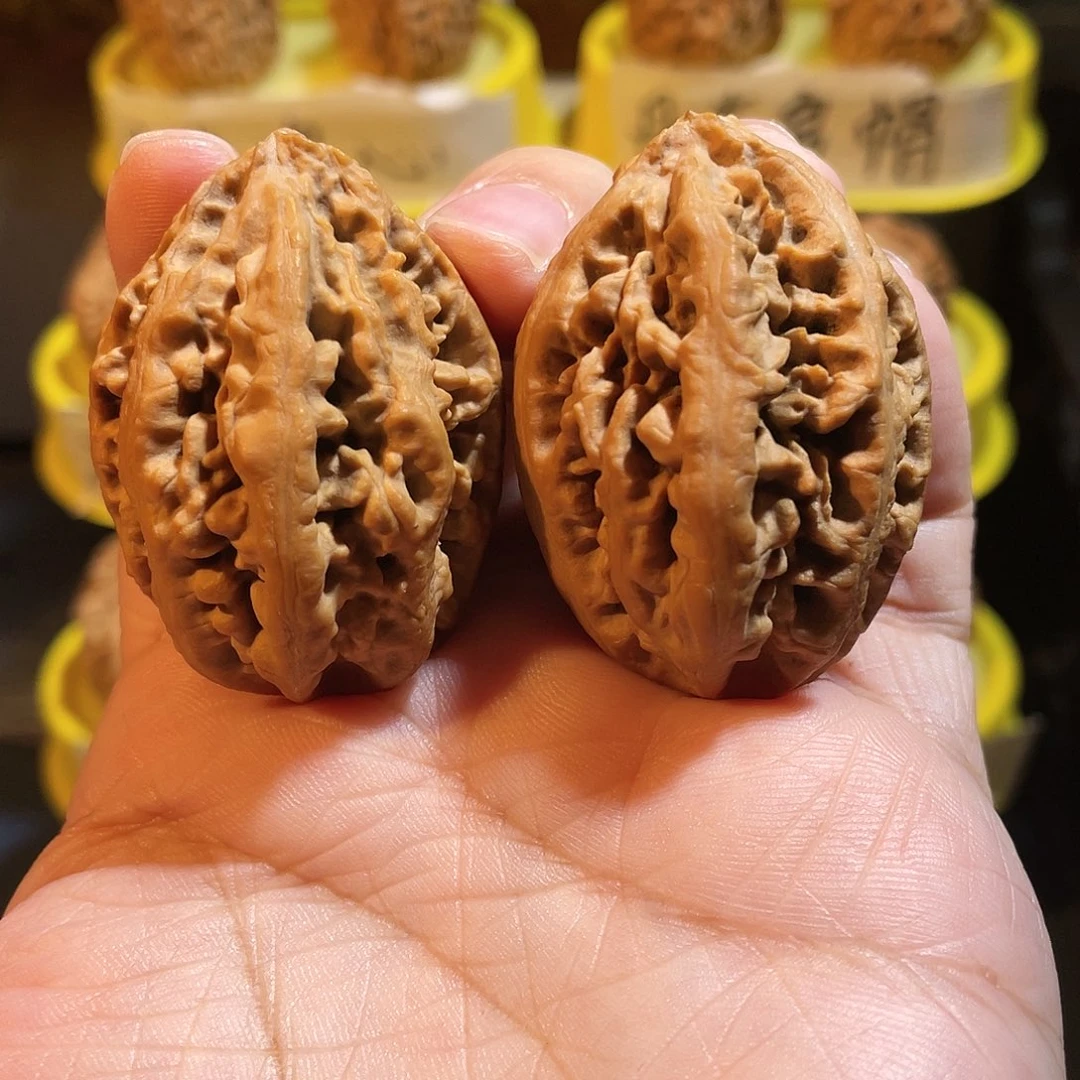 吊坠文玩核桃豆粒纹虎头