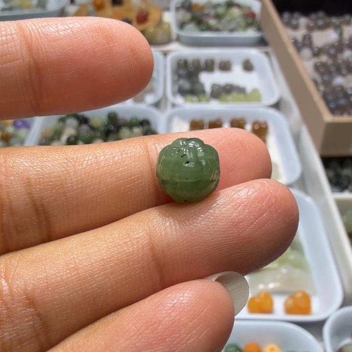 未镶嵌和田玉珠宝半成品