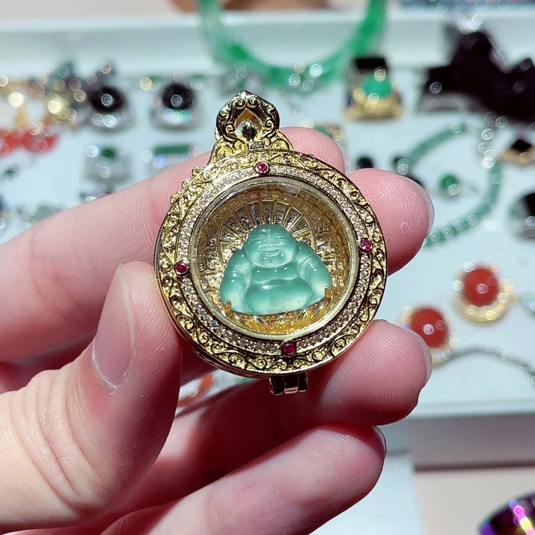 翡翠颈饰未镶嵌翡翠z