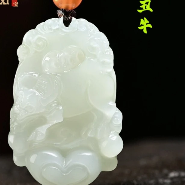 天然立体十二生肖属相 牛吊坠D302