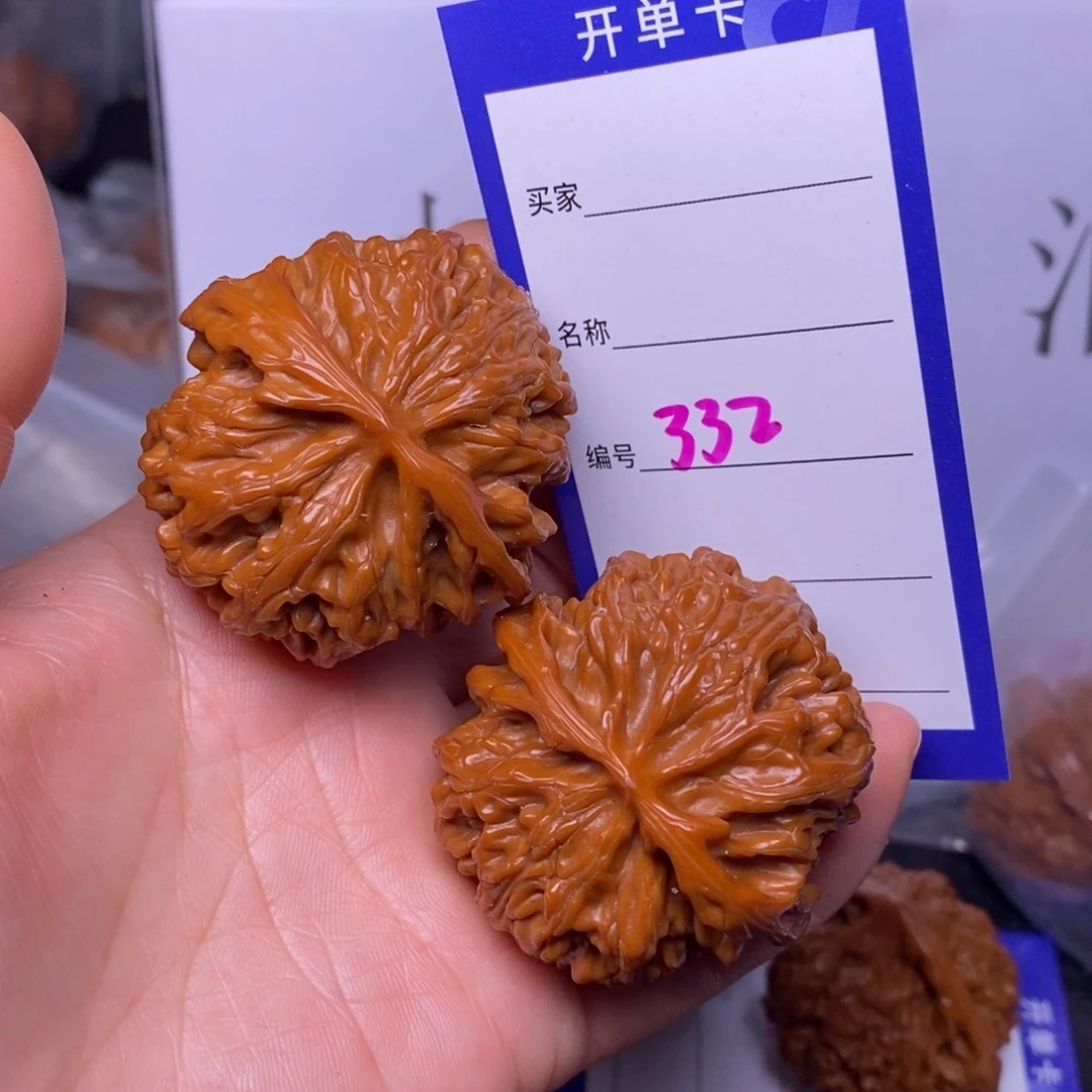 文玩核桃把件332/44.5苹果园