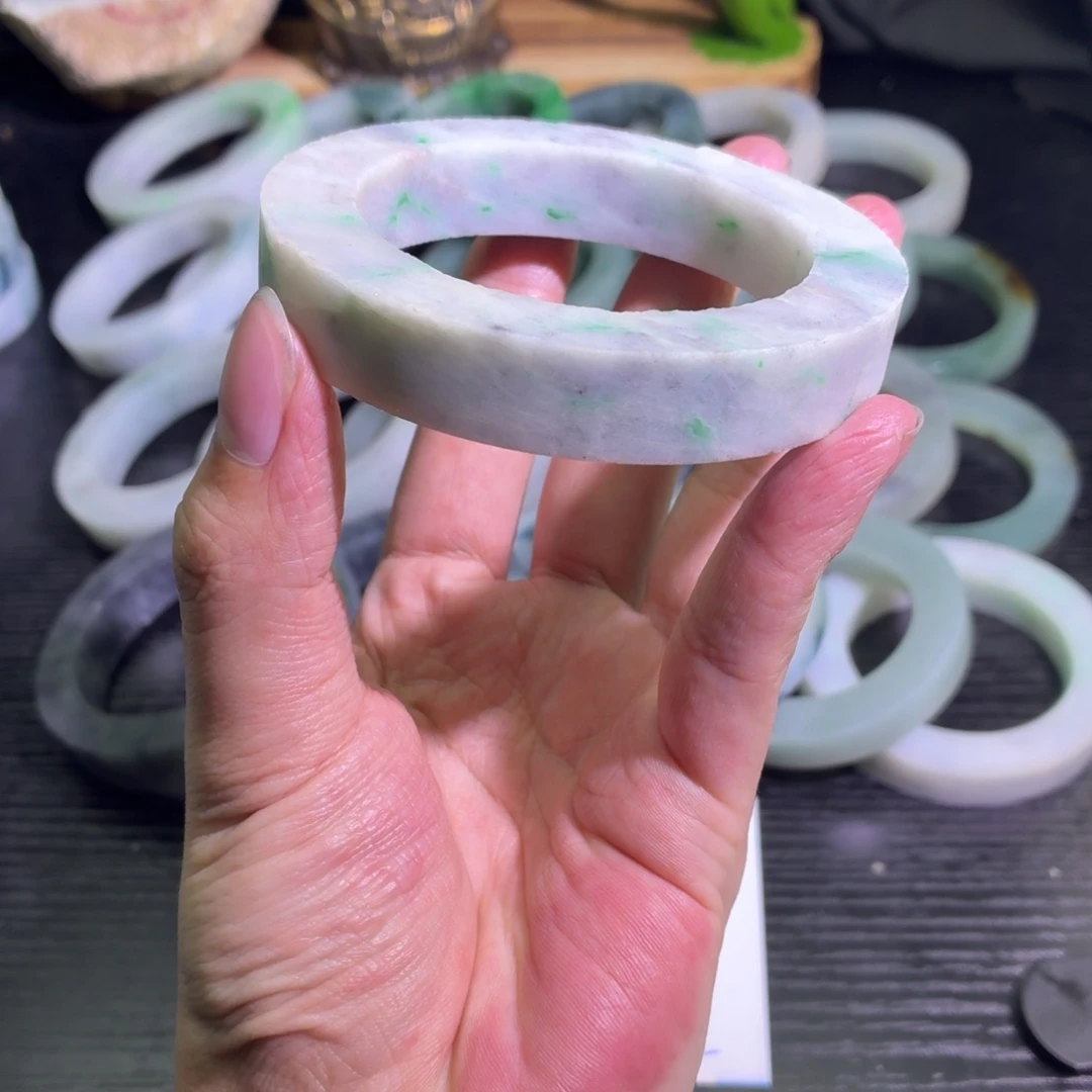 定制翡翠未镶嵌天然翡翠A货毛胚手镯定制