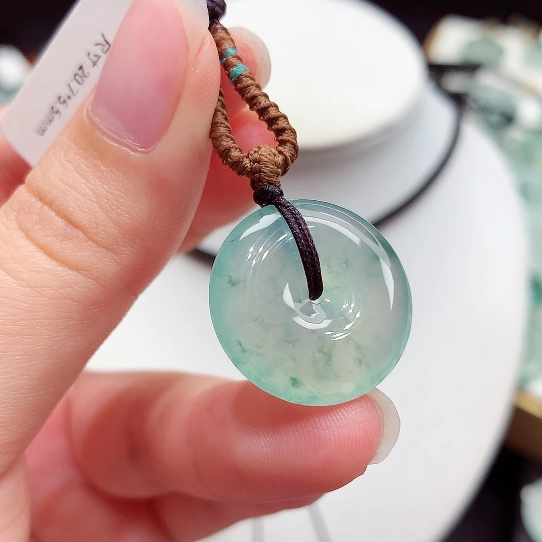 颈饰未镶嵌翡翠翡翠54，20.7/5.5