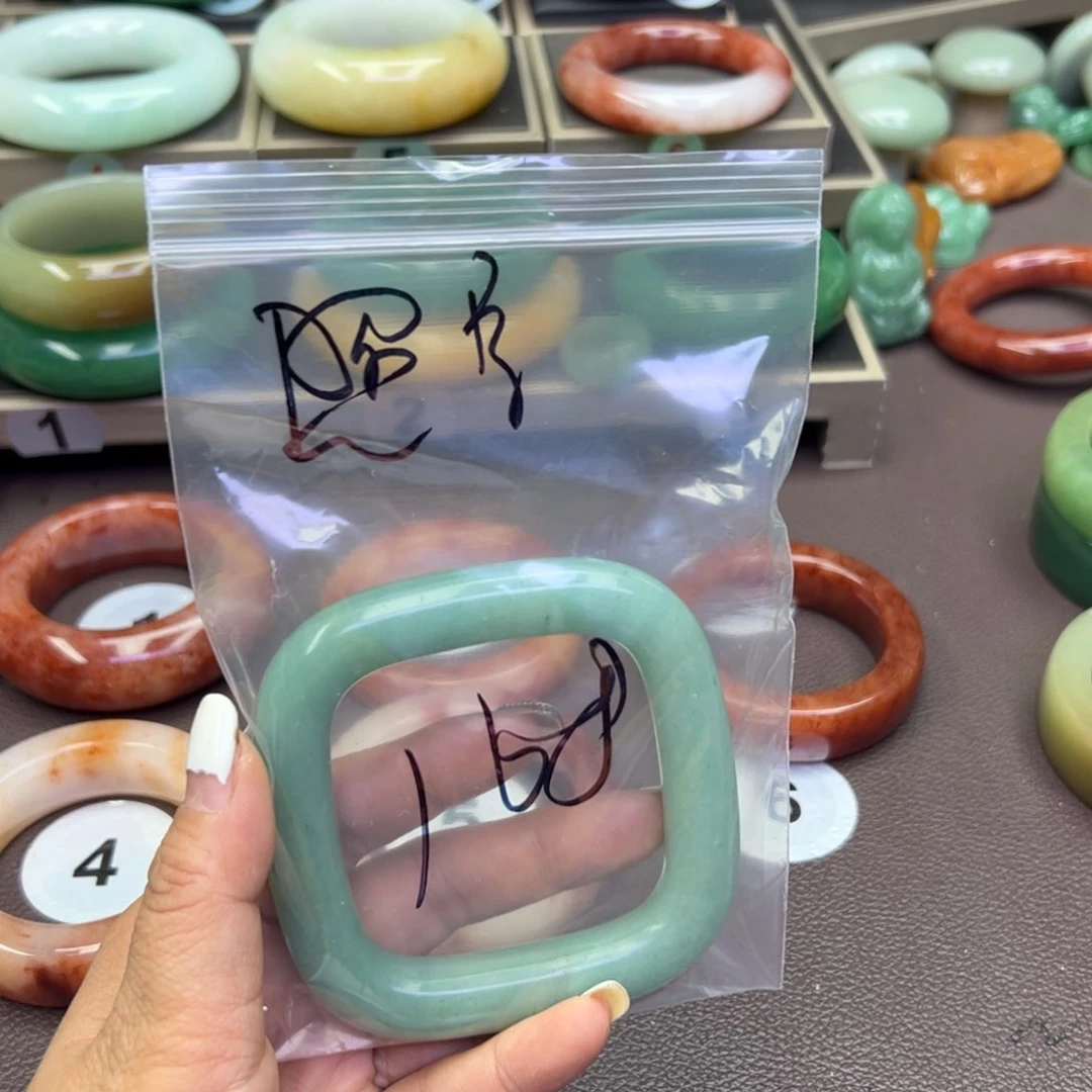 未镶嵌手镯石英岩玉夢****