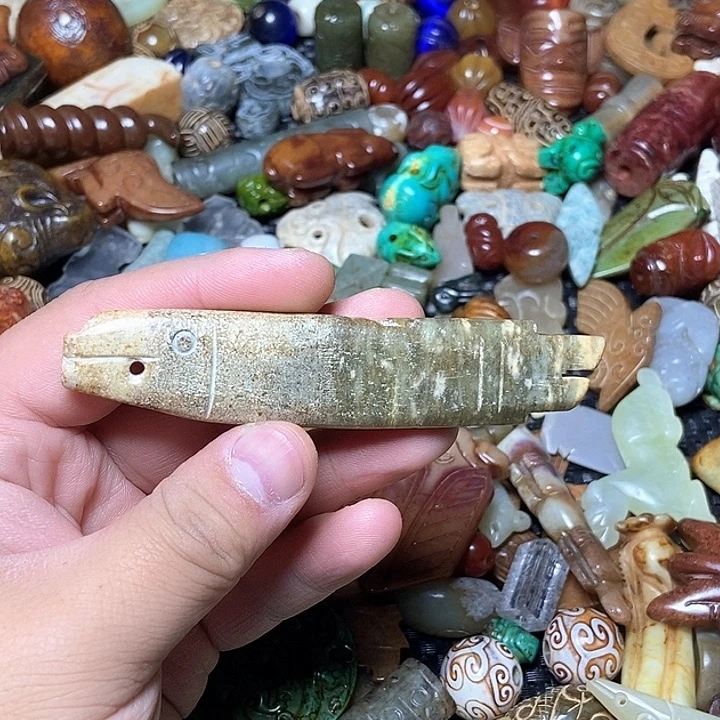 和田玉未镶嵌颈饰004