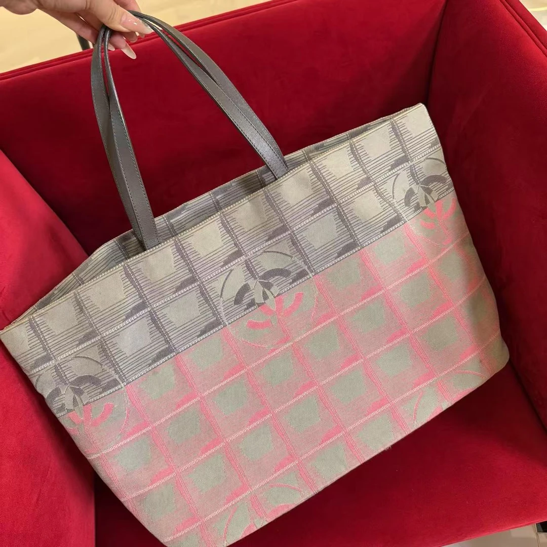 95新 Chanel/香奈儿 【99新】CAHNEL/香奈儿 格纹中古托特包 12开