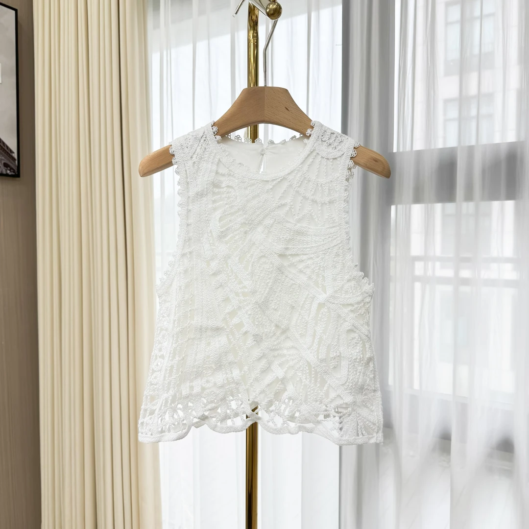 法式轻奢假两件镂空无袖背心-25809