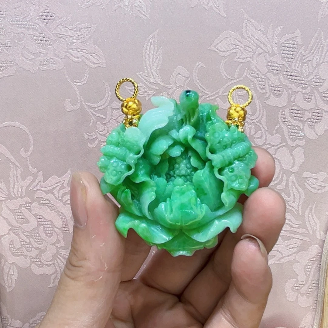 苏***苏吊坠(不含链)合金翡翠代编织