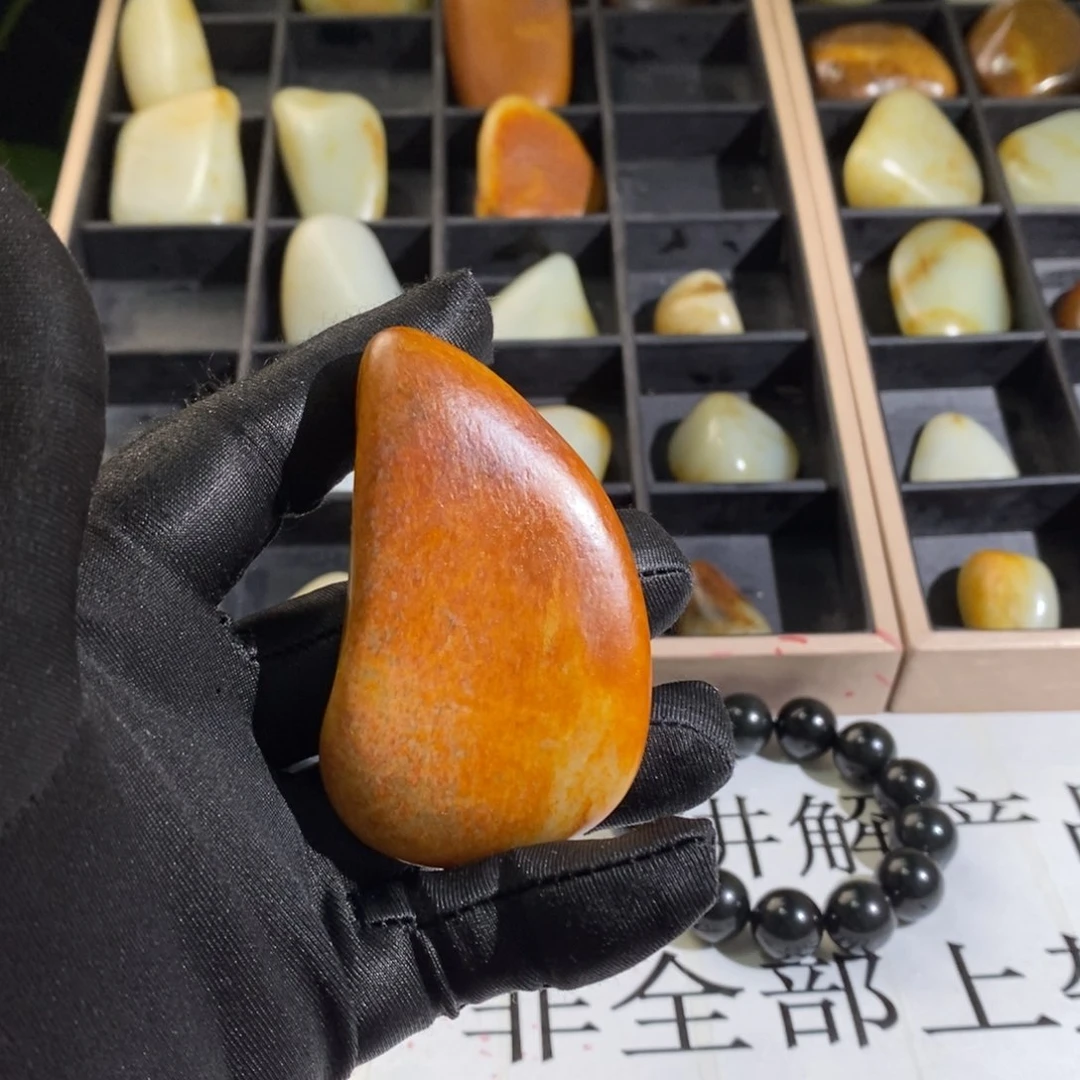 和田玉未镶嵌颈饰稀****得