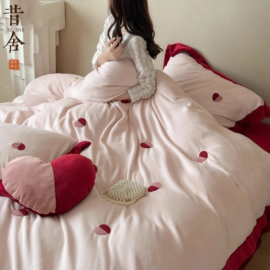秋冬加厚牛奶绒婚庆四件套浪漫爱心贴布绣双面防静电被套结婚床品
