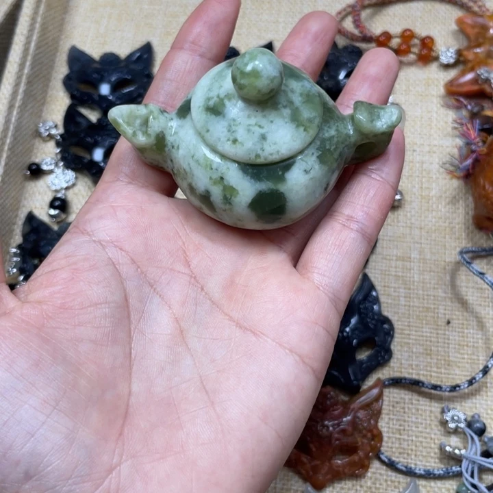 合金蛇纹石玉颈饰