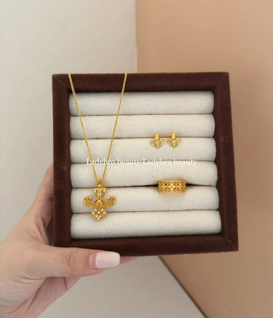 铜合金亚克力项链 复古风金鸢尾花项链三件套镀黄金色宫廷古法